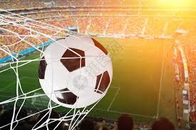 旭旭宝宝称游戏主播不好做，冠军主播熬到半夜“只有”1万块，感慨时代变了！